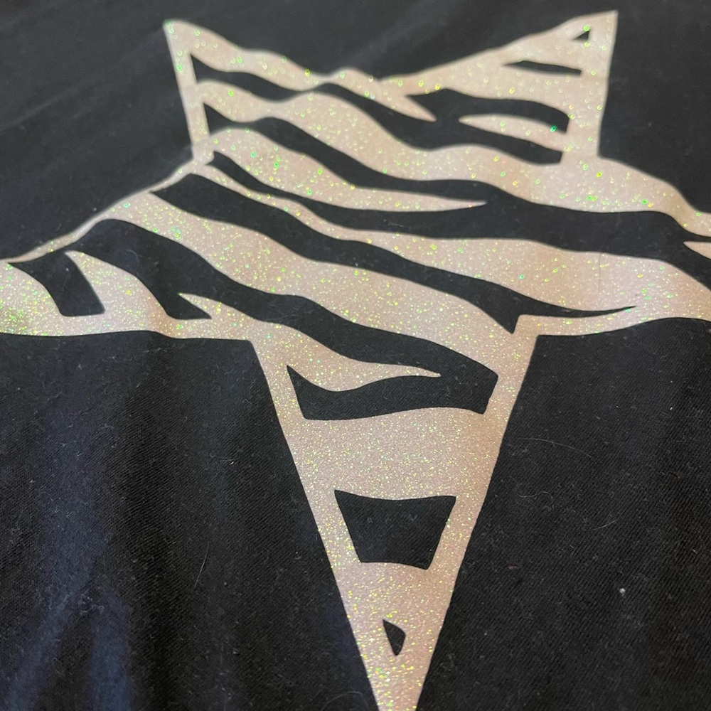 Graphic tee - Picture 3 of 6